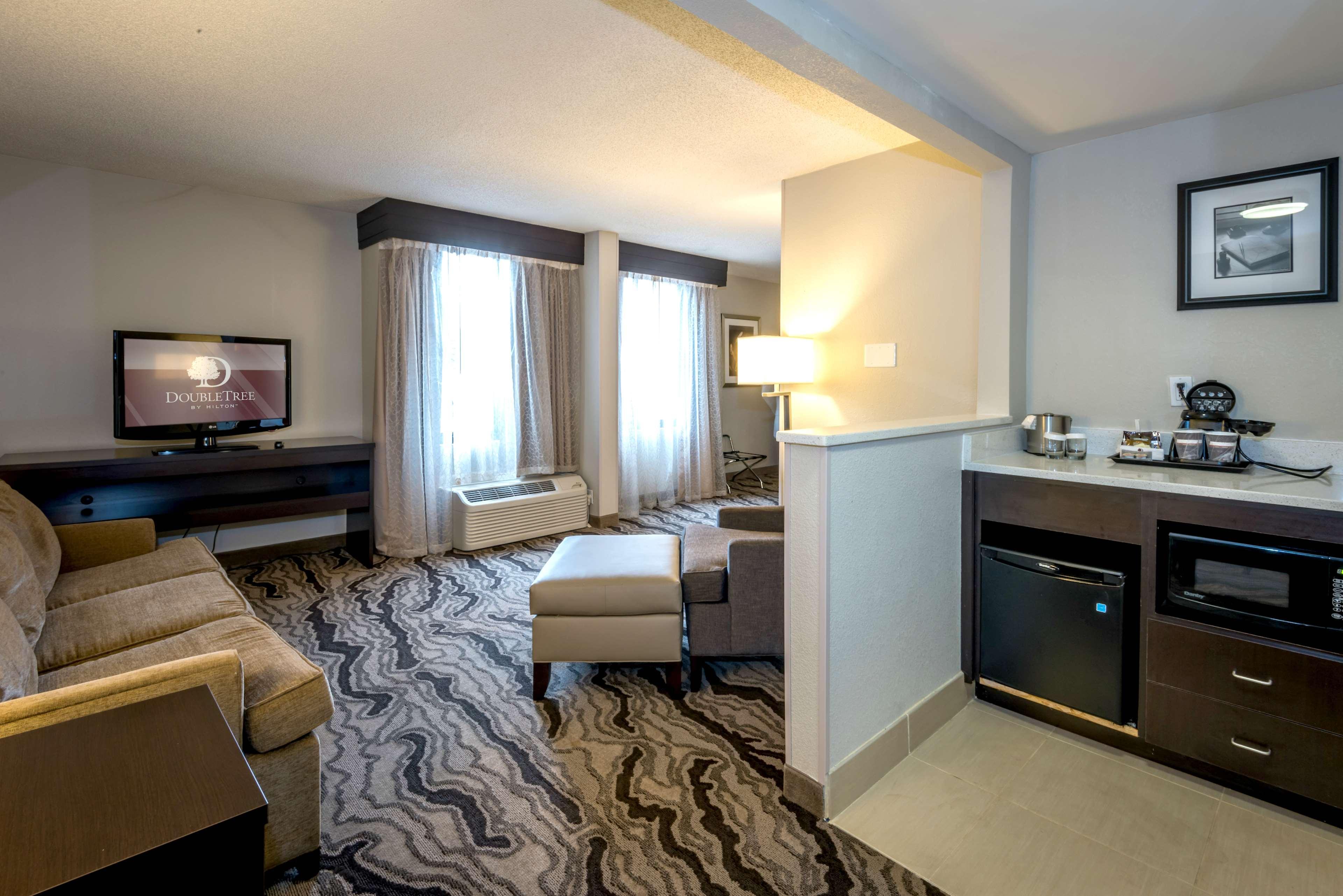 Doubletree By Hilton Montgomery Downtown Exteriér fotografie